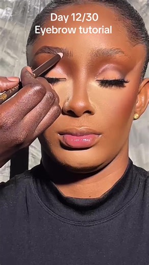 Expert Eyebrow Tutorial for Flawless Makeup