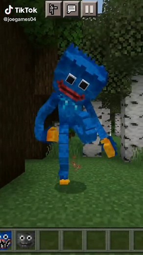 Exploring Huggy Wuggy in Minecraft - Poppy Playtime Mod