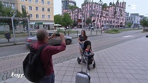 10K views · 21 reactions | Das liebste Reiseziel der Deutschen? Deutschland!  Noch vor Spanien und Italien.  Was unser Land so reisenswert macht, ist besonders aus der Touri-Sicht interessant. Wir haben die Brasilianer:innen Anna und Hiago im Sauerland, Lia aus Aserbaidschan in Hamburg, die Mexikanerin Cecilia in Berlin und Antonio und Katerina aus Tschechien im Harz begleitet.. #taff #archive #clip | taff | Facebook