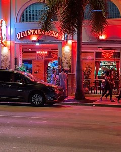 129K views · 7.5K reactions | Noche de Sábado en la Calle Ocho de Miami  | Cuba en Miami | Facebook