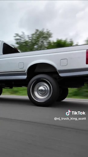 OBS out moving😎😎😎 #fordobs #fordtrucks #fordobs #oldtrucksarebetter #oldtrucksneverdie @nj_truck_king