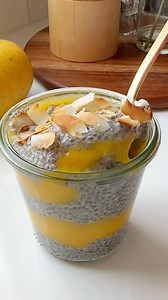 Thick and creamy mango chia pudding with layers of coconut milk chia pudding and mango puree. You’ll love the fresh, tropical flavor! | Eating Bird Food