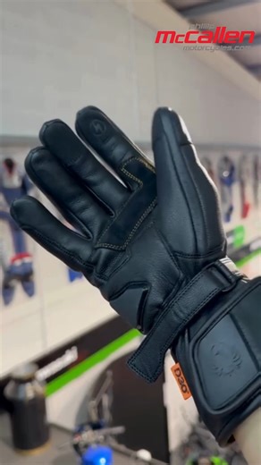 🧤 NEW from Merlin – The Calton Glove 🧤 Introducing the Calton, Merlin’s first CE Level 2 certified riding glove – designed for serious riders who demand comfort, protection, and performance. This longer-length, three-season glove is available in Black or Brown, combining premium cow leather with advanced protection and clever thermal layering to keep you warm without sacrificing feel or grip. ✅ Waterproof & breathable Hipora® membrane ✅ 120g thermal wadding (back of hand) / 70g (palm) ✅ D3O® s