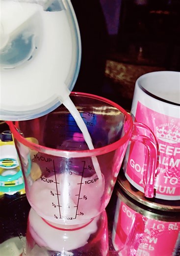 Pump And Pour With Me As A Professional At 4pm #breastmilk #milksupply #pumpandpour #Breastfeeding #firsttimemom