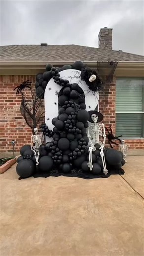 🎃Cea mai variată gamă de baloane de #Halloween la cele mai mici preturi! 👻 Descoperă-le aici: https://elefunstore.ro/decor-evenimente/sarbatori-anuale-evenimente/decoratiuni-halloween/ 🧡🖤 #baloane #baloanehalloween #decorhalloween #elefunstore | Elefun Store