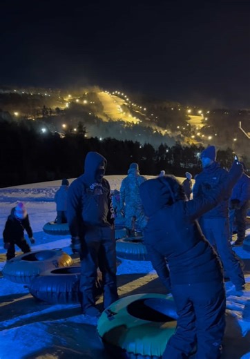 mini snowtubing vlog 👯‍♀️