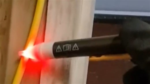 Watch Fluke 2AC Alert Voltage Tester on Amazon Live