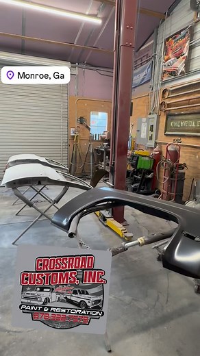 19 reactions | Explaining the coating with primer coats and exactly step-by-step, how we get to the paint booth in a short version #crossroadcustoms #crc #chevytrucks | Brian Jackson | Facebook