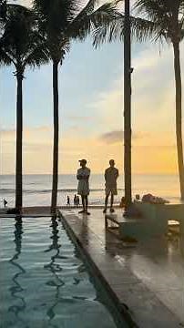 This is Bali’s BIGGEST beach club! 😳🌊