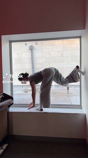 Ballet Contortion Trends: Flexibility and Tricks