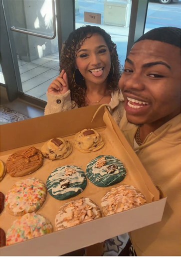 Pick Up Delicious Cookies from Good Eatz by Lana