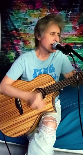 Boston cover unplugged Solo performance Used to bad news