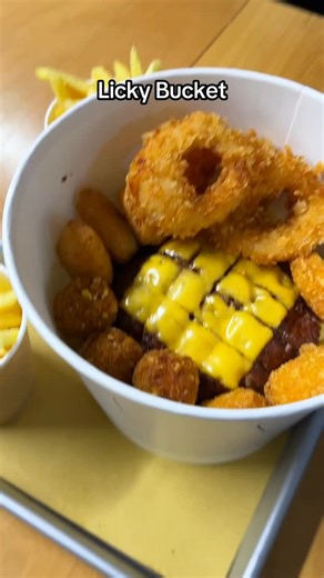 Licky Fingers on Instagram: "Licky Bucket ☝🏼🍔🐷"