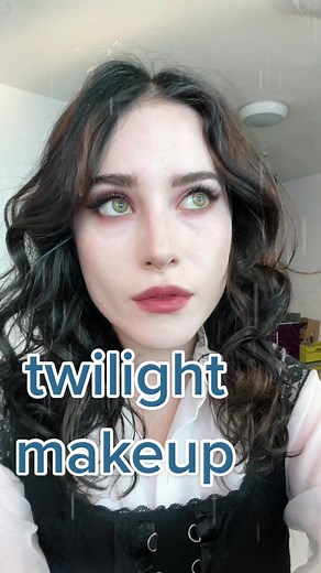 Twilight Vampire Makeup Tutorial