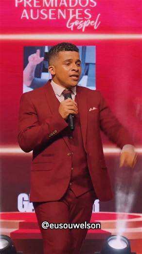 Wêlson Nunes on Instagram: "O zap e a juventude 🤯🤣 . Parte do show da Premicao dos Premiados Ausentes. Já já no YouTube. Vai no meu canal e se inscreve pra ver essa resenha completa . #Humor #igreja #juventude #zap"