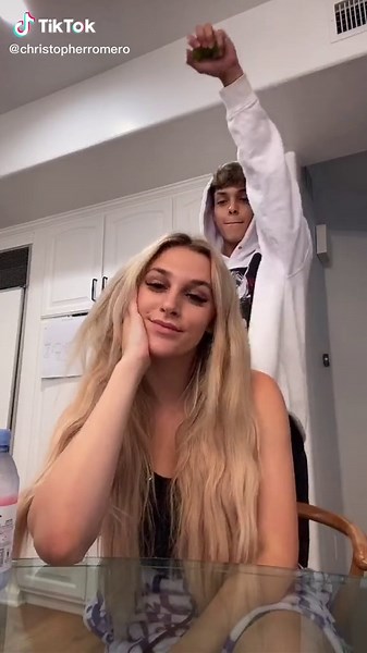 If I ever drop grapes on u and say “baka” pls marry me 😌🖤 @madi