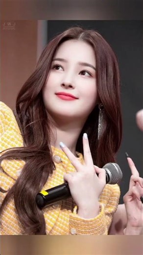 bts V Nancy momoland ♥️😍😚☺️