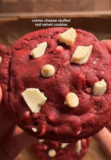 cream cheese stuffed red velvet cookies filling: 4oz cream cheese, soft 1/8 cup (25g) granulated sugar 1/4 tsp (1g) vanilla *cream it all together until smooth and scoop into small portions. about 1-2 tsp in size. freeze for at least 30 min until its solid. i made a double batch in the vid so dw if it looks diff :) dough: 1 cup (226g) unsalted butter, soft 3/4 cup (150g) light brown sugar 1/4 cup (50g) white sugar 1 large egg 1 egg yolk 1 1/2 tsp (6g) vanilla extract red gel food coloring (until