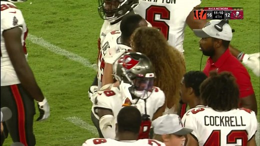 Joe Jones ignites Bucs sideline with pick-six