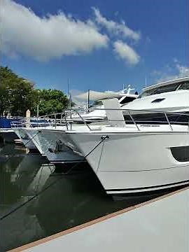 Horizon PC60 Power Catamaran – See the Massive Volume at Palm Beach | YachtBuying101.com