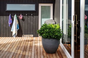 How to choose the best material for your deck