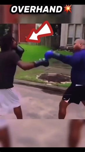 Overhands punch.Crazy Fight Knockout.| One Punch Knockout tutorial. #boxing #boxingtraining #mma #fighter #fyp #muaythai #self_defence #india #indonesia #america #russia #korea #japan #MMA #vothuatMMA #MMA_quan_4 #dayvoMMA #MMA_TPHCM #votuve #vothuat_HCM #vothuatquan4 #Self_defence #kickboxing #martial_arts #challenge #punch #shorts #boxing #mma #martialarts #brucelee | Street Fighter Workout