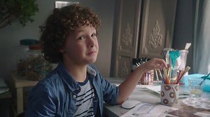 A scantily clad Jennifer Aniston in new 'Mother's Day' clip