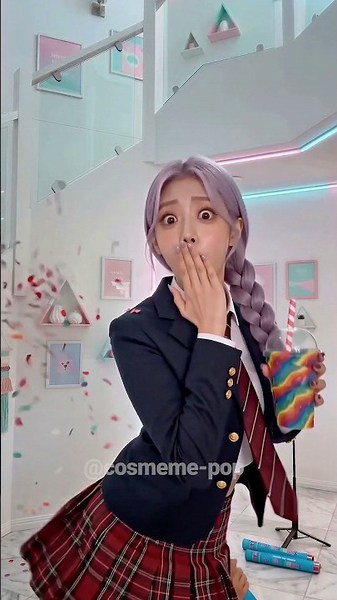 She Danced and the Confetti Went Crazy 🎉💃 #kpop #parody #meme