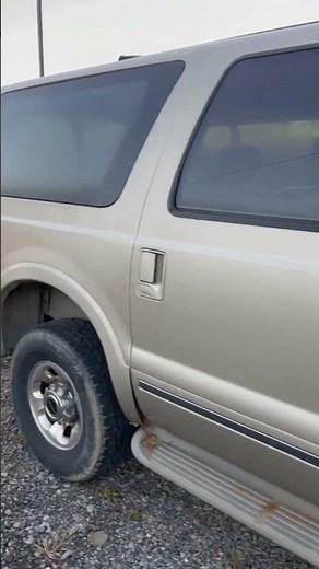 Is It Worth It? 2004 Ford Excursion 145K Miles A V10 For $2,500.00?
