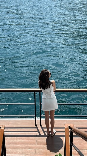 Jenny Zhou 周杰妮 on Instagram: "Girls 24 hours before a trip vs. guys the night before 﫠 you ever see a woman on an aggressive mission to get her life together? She probably has a flight to catch✈️ When does the airport dad mode switch on in them? I NEED SOME URGENCY AND ORGANISATION  #reels #travelreels #travel #reelstravel #travelcouple #holiday #holidayprep"