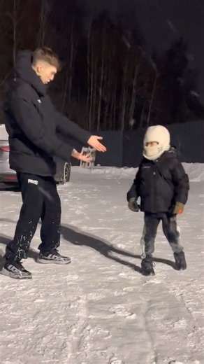 Monster tutorial neon mode 😱😱 #trending #foryou #dance #funny