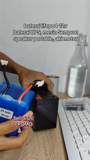 Perbandingan Baterai SLA vs Lifepo4: 🔹 Umur Pakai SLA : Sekitar 300–500 siklus (1–2 tahun). LiFePO₄ : 2000–5000 siklus (5–10 tahun). ----- 🔹 Kedalaman Discharge (DoD) SLA : Sebaiknya hanya digunakan sampai 50% agar awet. LiFePO₄ : Bisa digunakan sampai 80–100% tanpa cepat rusak. ----- 🔹 Berat SLA : Berat karena mengandung timbal. LiFePO₄ : Lebih ringan, sekitar sepertiga berat SLA. ----- 🔹 Kapasitas Efektif SLA : Kapasitas cepat turun saat beban besar atau suhu dingin. LiFePO₄ : Kapasitas st