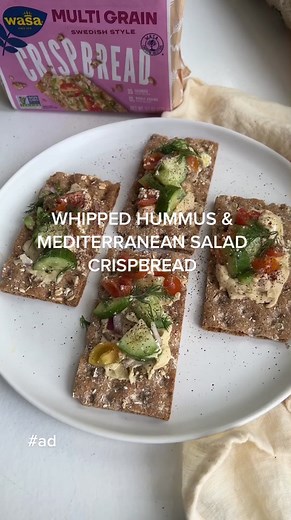Mediterranean Salad & Whipped Hummus Crispbread Lunch