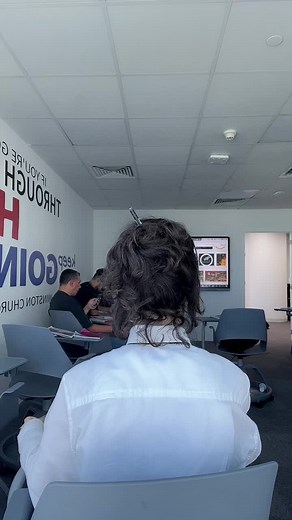 Professional Office Setting: Tips for Productivity and Focus