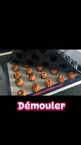 En voilà une recette sympa Mini cannelés au carambar Un démoulage au top comme d’habitude Recette à découvrir en atelier avec une bonne glace à la vanille 😉😉😉 #goutermaison #recetterapide #guydemarle | Caro By Guy Demarle "Atelier Culinaire Alsace "