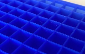 How To Clean Silicone Ice Cube Trays (Get Rid of Smells)