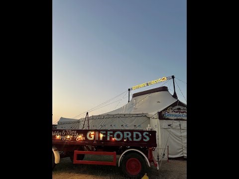 Four Seasons Meets Giffords Circus - With Eva Maddison and Mikey