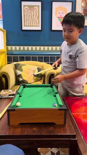 Mini pool with Dad #snooker #minipool #funtime #kidpool #qualitytime