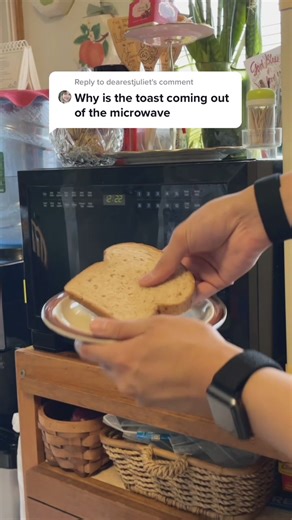 How to Toast Bread Without a Toaster: Microwave Methods