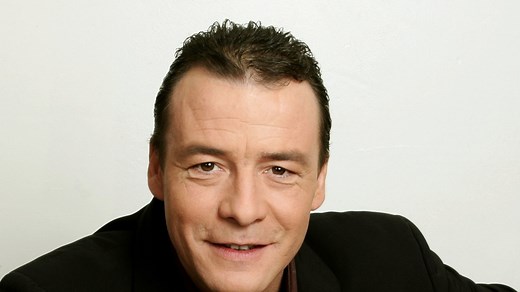 GALA VIDEO - Pascal Brunner mort il y a 9 ans : cette terrible maladie qui a emporté l’animateur de 