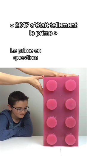 Qui a la réf 😭🙏#swanetneo#2017#lego#meme#france