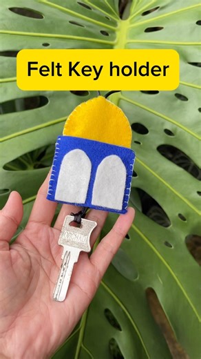 Fituristic felt key holder. #diy #feltcraft #keychain