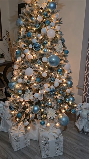 it's Christmas time #christmas2024 #blueandwhitechristmastree #christmasdecorideas #christmastree #whitechristmas