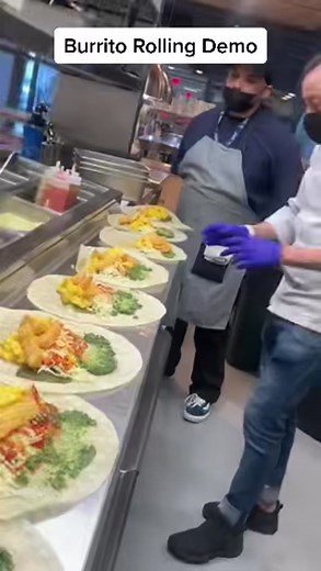 Burrito Rolling Demo #chef #cheflife #artofplating #truecooks #chefsroll #burrito #demo