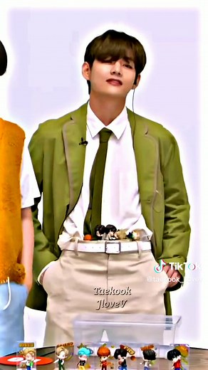 🙄 kiss#taekook #vkook #jungkook #taehyung