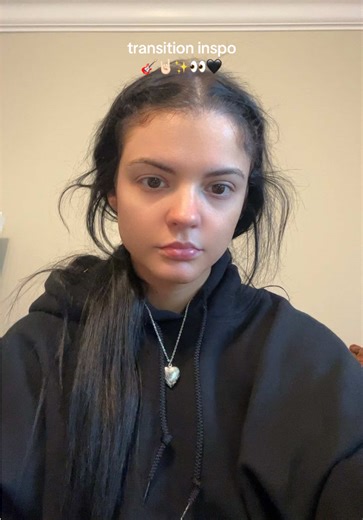 save this for your next transition video 👀🤪🫶🏻 #transition #transitioninspo #transitions #transitionsounds #transitionidea #transitionedit #2025transitions #transitionideas #transitiontutorial