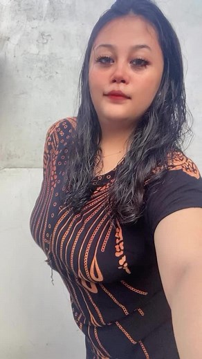 Expressive Arm Movements and Gestures in Dance Performance