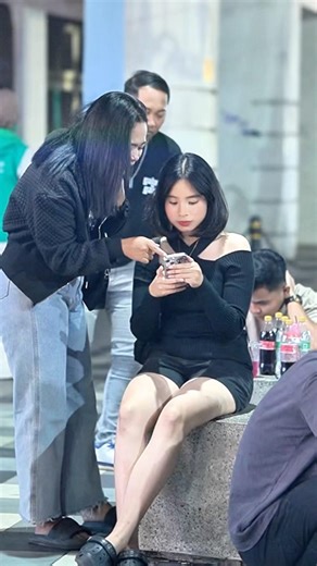 hammer prank to pretty women #shorts