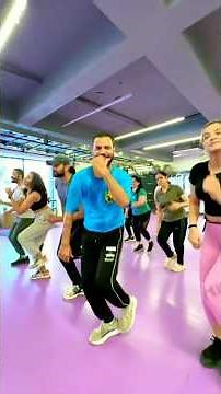 Mere Pyar Ka Ras Zara Chakhna Oye Makhna | MAKHNA Dance #shorts | Govinda, Amitabh, Madhuri Dixit