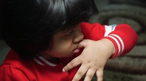 Child Girl Biting Her Nails Home Stock Footage Video (100% Royalty-free) 1090944581 | Shutterstock